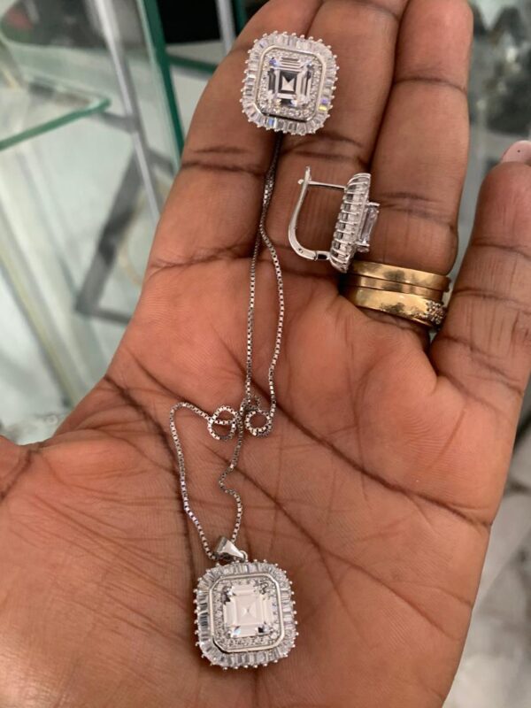 Diamante Square Set